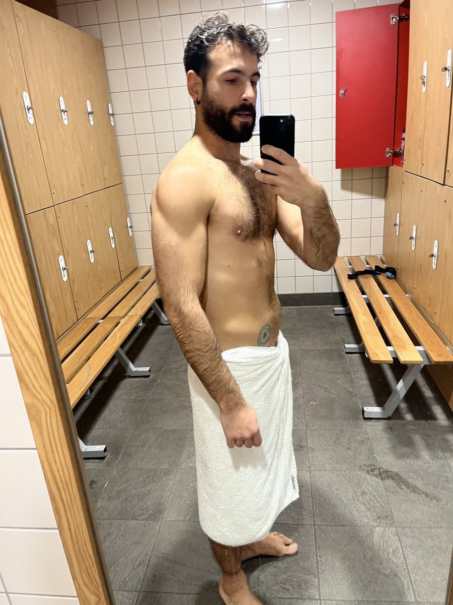 Hotguy92397082's tweet photo. Last workout of the Week :) things are going well :) https://t.co/mz70TYDYK5