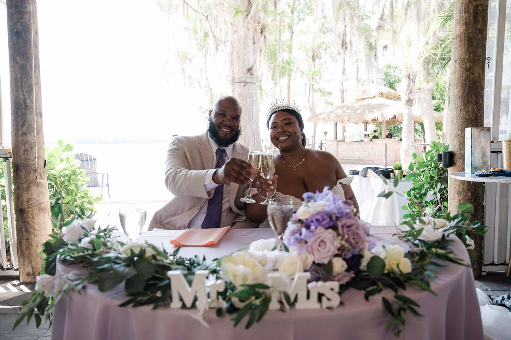 DisneyWedCast's tweet photo. With less than a week to pull together their Paradise Cove reception, Antonio and Jasmine chose a luau theme for the food and décor that was inspired by part of their canceled Disney wedding, and they got a wedding cake from Publix! https://t.co/PWnJ7z77dq https://t.co/DZRZ7eow2e