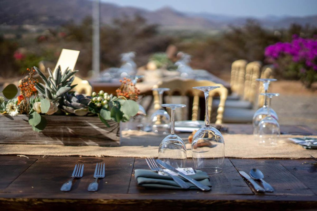davidjosue's tweet photo. The venue's award-winning on-site restaurant, Corazón de Tierra, is renowned for its innovative cuisine that showcases the best of Valle's flavors.

Read more 👉 https://t.co/SGXPmvzxI9

#VillaDelValle #VineyardWeddingDreams #BreathtakingVenue #HiddenGem #Fotografodebodas https://t.co/VJpCkKUdgk