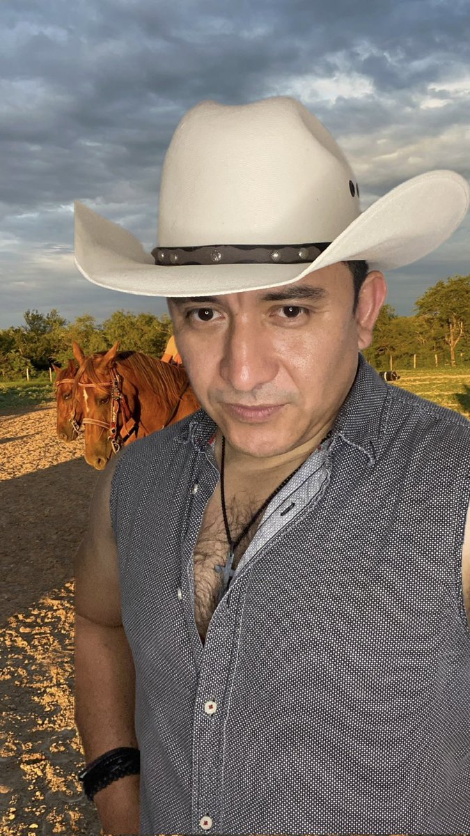 charly360fit's tweet photo. Buenos días, ánimo feliz sábado a darle al cuerpo lo que merece #cowboy ##vaquerofit #sabado #SabadoDePutería #25denero https://t.co/2rSwRF00vO