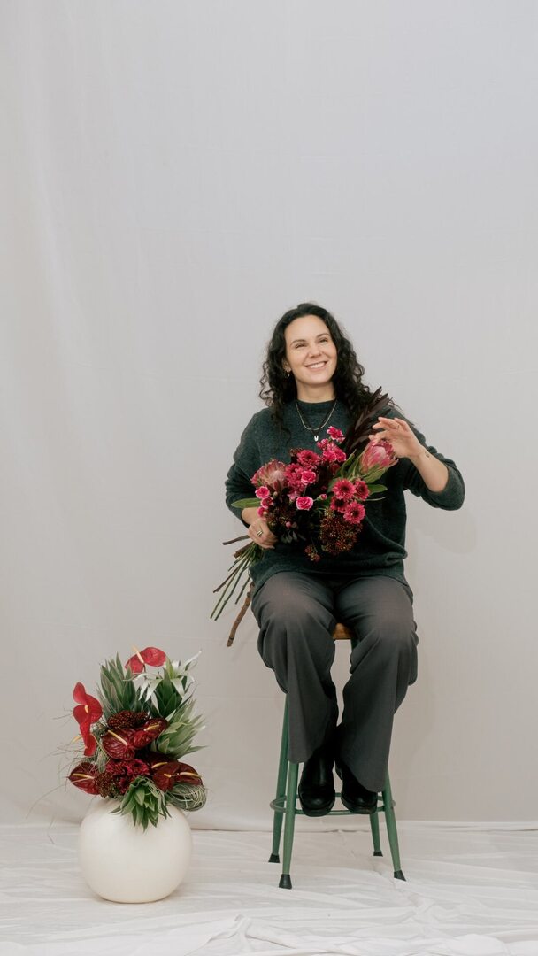 Be my valentine?🌹 Join us on Feb 8 from 2-5pm at Plenty Robson for our V-Day Pop-Up. Build a bouquet from @things_from_gardens live stem bar OR pick up an everlasting bouquet at our Kitsilano or Coquitlam locations for that special someone. See you ther… instagr.am/p/DFQbb8qvYVt/