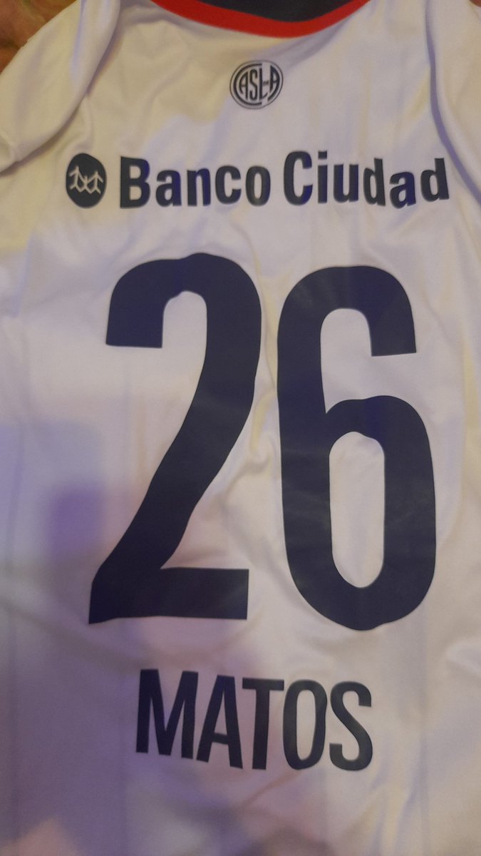 frenesiazulg's tweet photo. Si San Lorenzo gana hoy .Se sortea esta misma semana la retro.El miércoles

Si San Lorenzo gana 6 de 6  se sortean la de Matos. 
Si San Lorenzo gana las primeras 3  tmb van los guantes de Torrico gentileza de @MetodoAzulgrana como tercer sorteo 

Si sumamos 10 de 12 también se va la 38 de Gaich en el cuarto sorteo 
Si se da este batacazo ayuden con el quinto 

#todoseaporsacarselamufa

Único requisito RT
