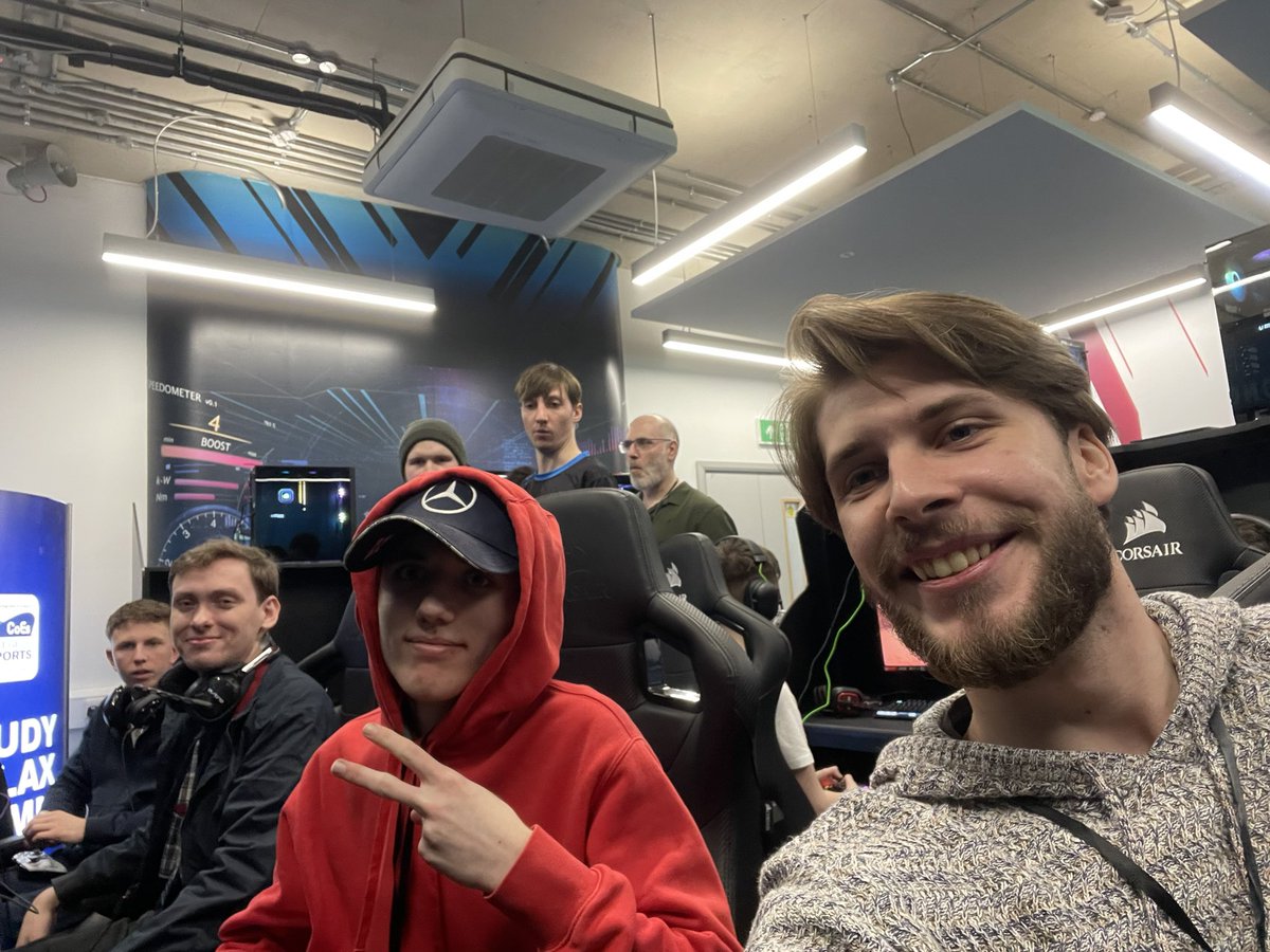 HexedDiff's tweet image. EHL Lan day 1 🇬🇧with Leaking esports 

Playing swiss R1 in a sec