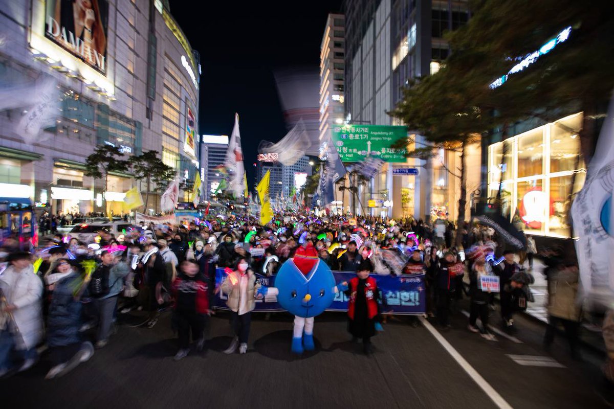 민총이 짱먹은 포쓰~^^