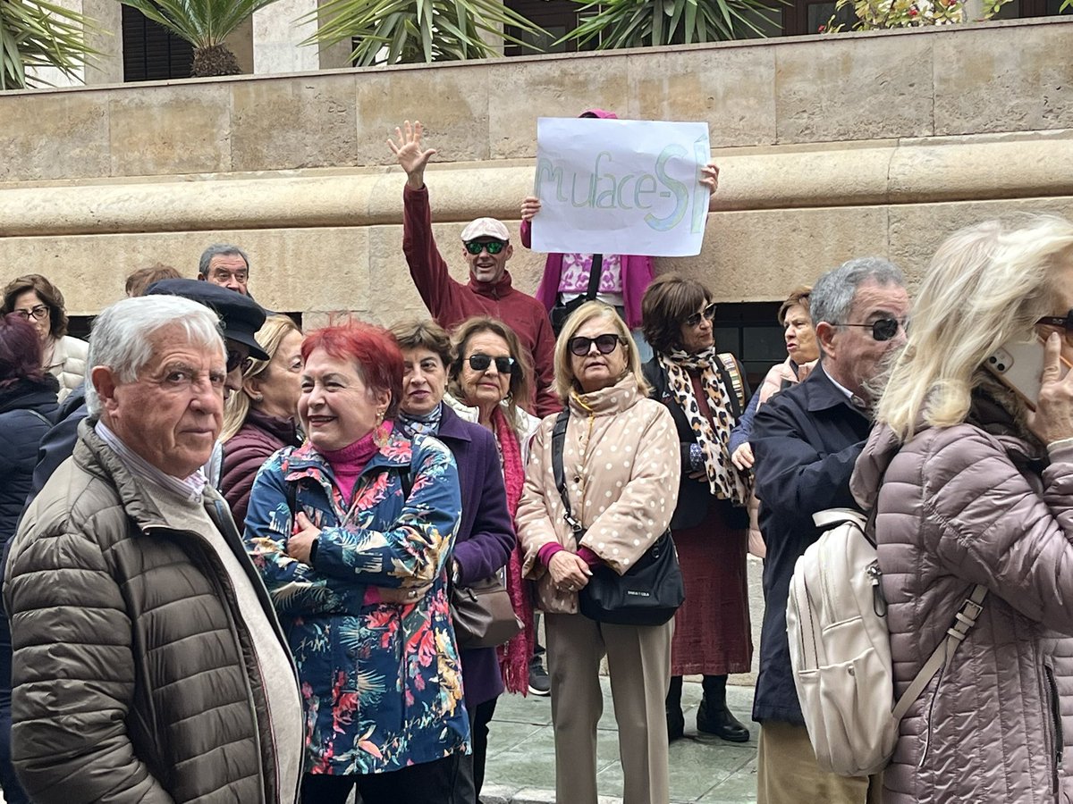 ____Belen__'s tweet photo. #Almeria @mufaceoficial #MufaceNoSeToca #MufaceSi @oscarlopeztwit @cesif_ES @PSOE @ppopular @vox_es https://t.co/uN5rjkhv1a
