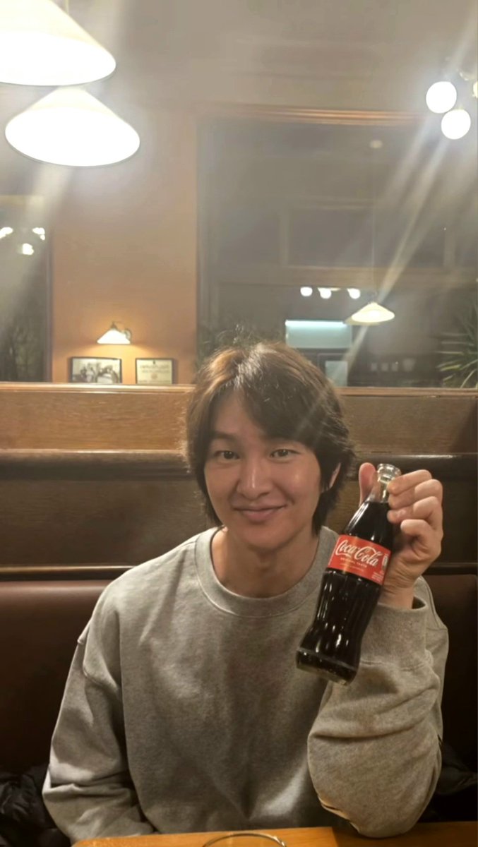 eline_crsn's tweet photo. Should I be delulu? #boyfriendcoded https://t.co/f7dOm3tug0