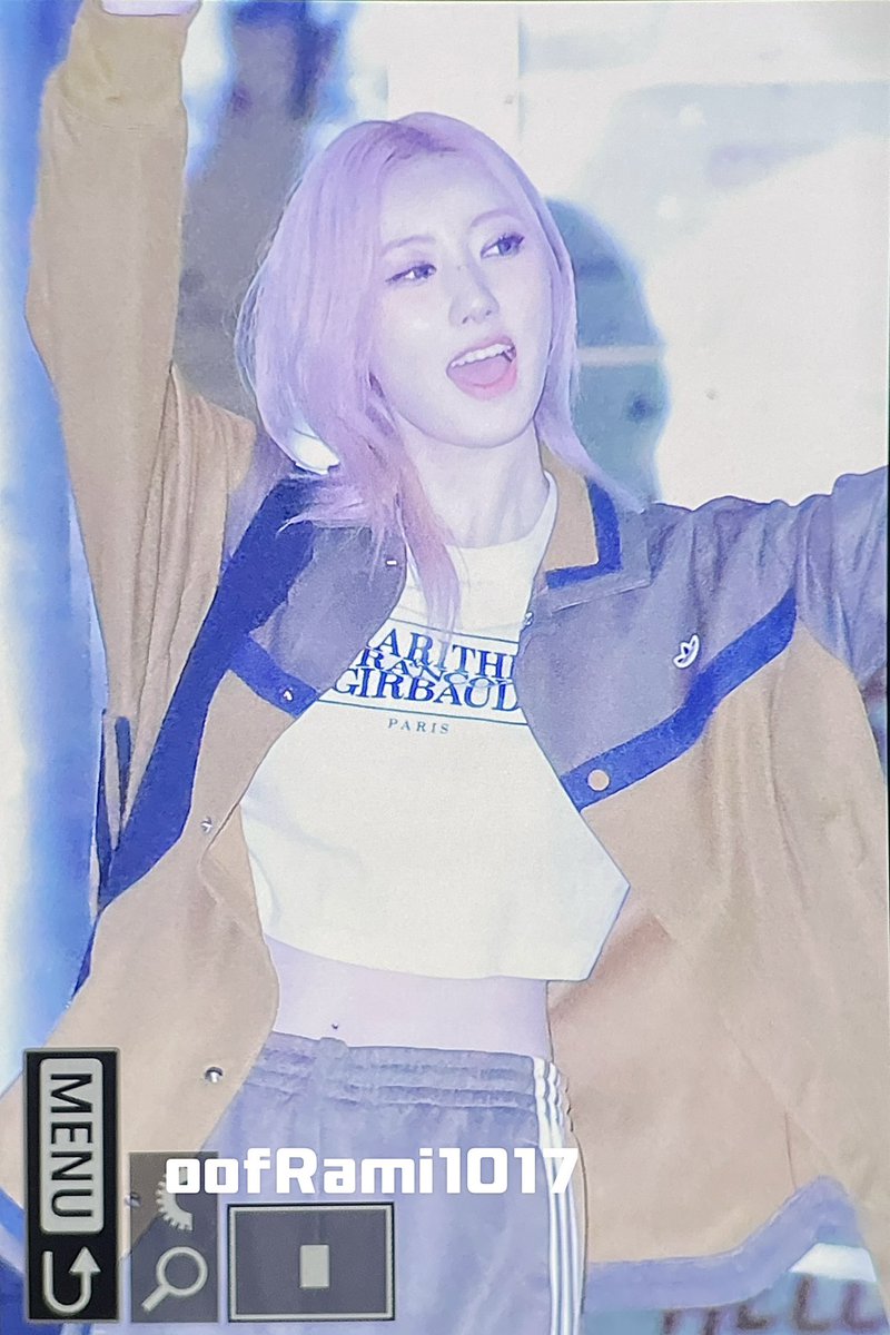 oofRami1017's tweet photo. 250125 
👋

#RAMI #라미 
#BABYMONSTER #베이비몬스터 https://t.co/zdtwpSc1Iw