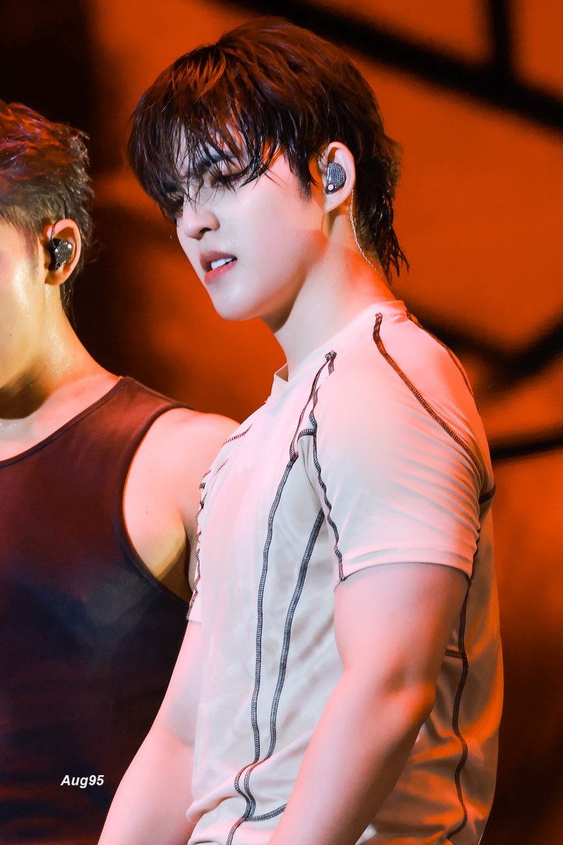 19950808_aug's tweet photo. 250125 SEVENTEEN [RIGHT HERE] WORLD TOUR IN SINGAPORE

🔥🔥🔥🔥🔥🔥🤬🤬🤬🤬🤬😡😡😡😡🥵🥵🥵🥵🥵🥵🥵

#세븐틴 #SEVENTEEN #최승철 #승철 #에스쿱스

@pledis_17 https://t.co/jBBuA3DlDy