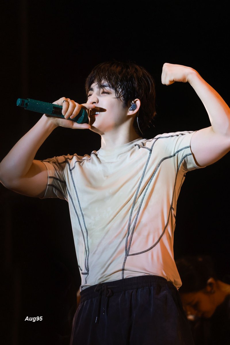 19950808_aug's tweet photo. 250125 SEVENTEEN [RIGHT HERE] WORLD TOUR IN SINGAPORE

🔥🔥🔥🔥🔥🔥🤬🤬🤬🤬🤬😡😡😡😡🥵🥵🥵🥵🥵🥵🥵

#세븐틴 #SEVENTEEN #최승철 #승철 #에스쿱스

@pledis_17 https://t.co/jBBuA3DlDy