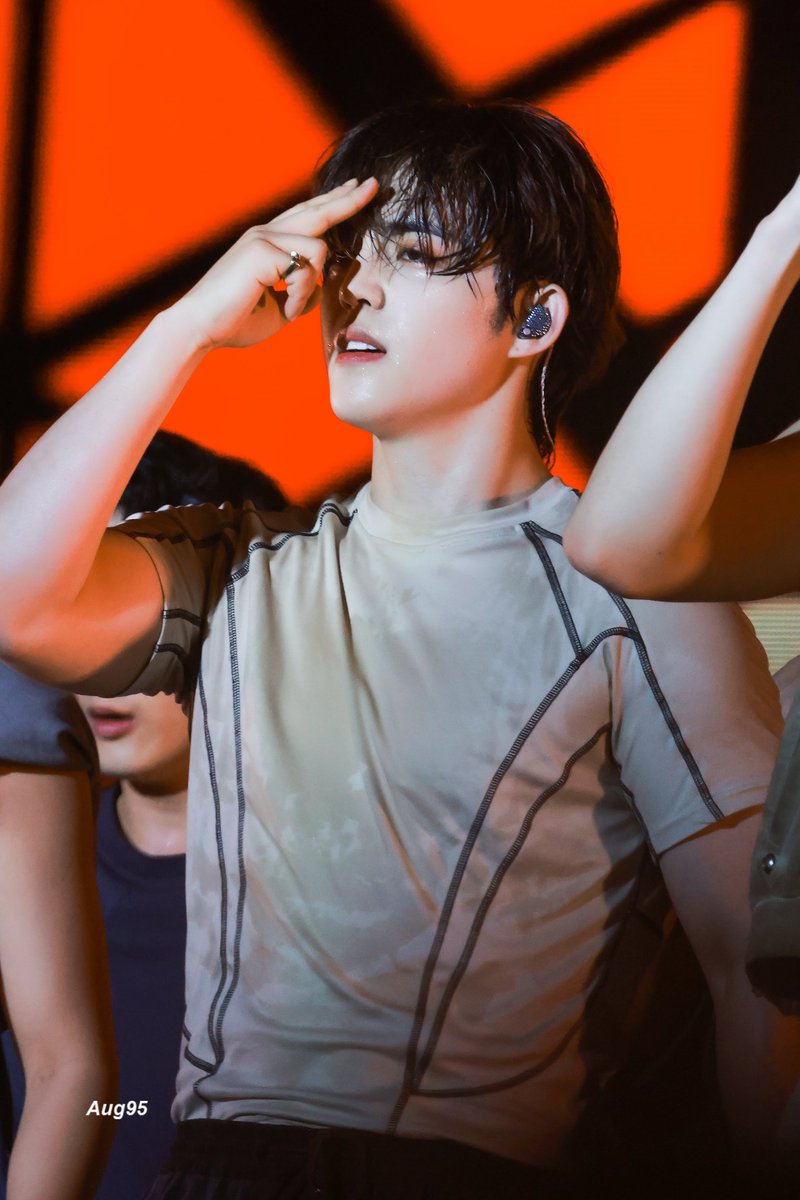 19950808_aug's tweet photo. 250125 SEVENTEEN [RIGHT HERE] WORLD TOUR IN SINGAPORE

🔥🔥🔥🔥🔥🔥🤬🤬🤬🤬🤬😡😡😡😡🥵🥵🥵🥵🥵🥵🥵

#세븐틴 #SEVENTEEN #최승철 #승철 #에스쿱스

@pledis_17 https://t.co/jBBuA3DlDy