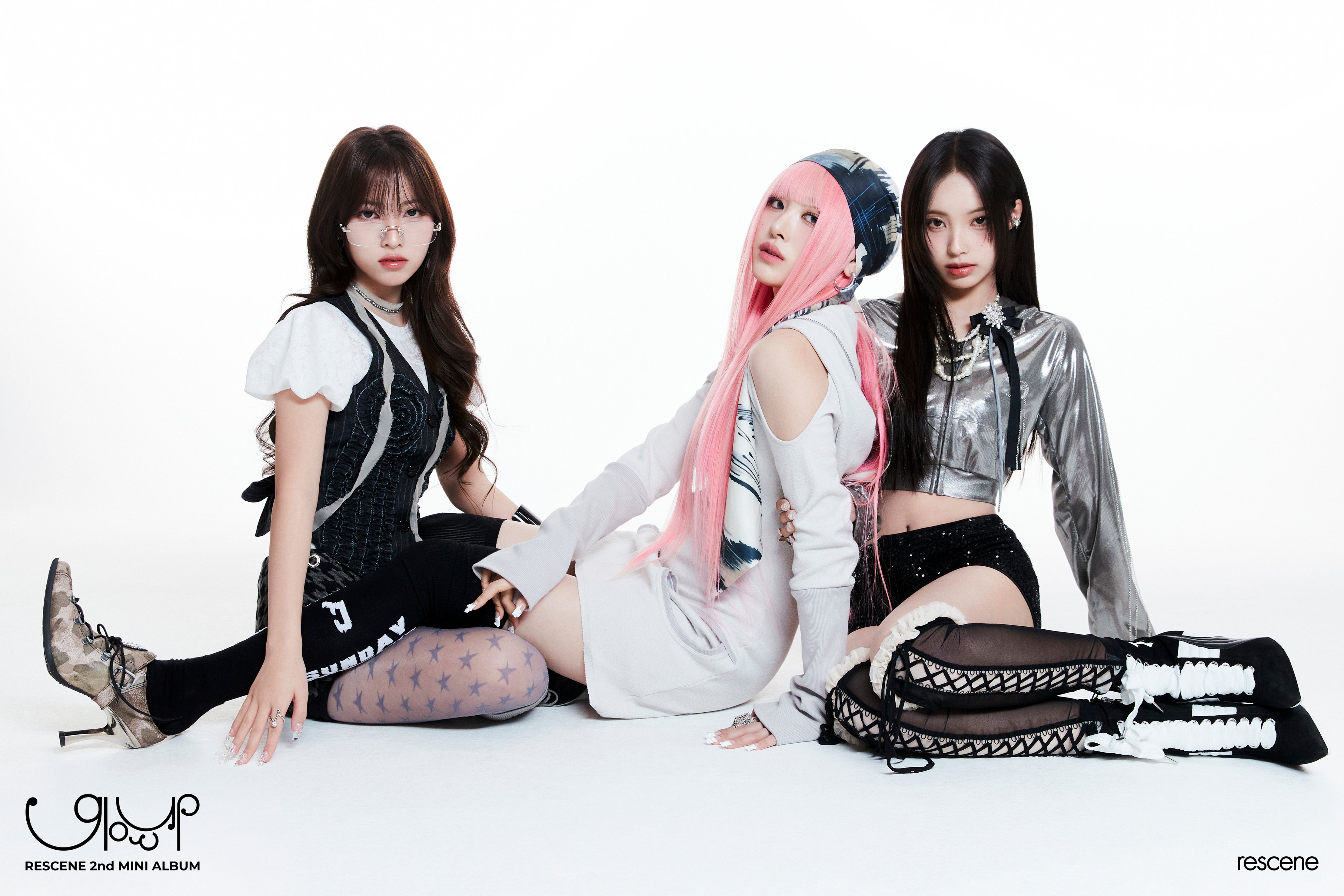 GiJCmwEbkAA_LS5?format=jpg&name=4096x4096