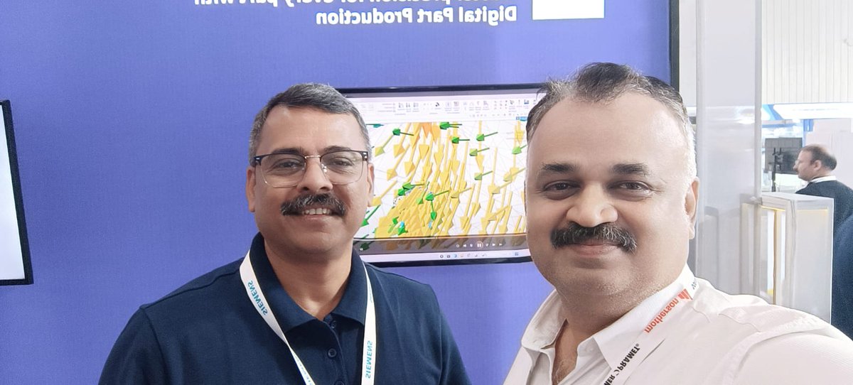 dailycadcam's tweet image. Great catching up with the @siemenssoftware  #India team—Mohammad Danish Vineet Warikoo Bangalore Harsha Anand Phadnis and Koushik Kasturi—at #IMTEX2025 Bengaluru!

The live demo at Hall 5, Booth B112 was impressive, showcasing the newly unveiled #SINUMERIK 828D controller and