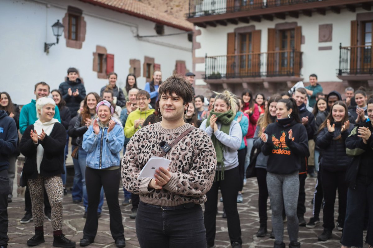 🔴 Lurraren defentsan aritzeagatik 7 baztandar epaituko dituzte, tartean, Ernaiko 4 militante.

Herri zein gazte mugimenduetan duten inplikazio politikoa da epaitu nahi dutena.

📣 Dei egiten diogu Euskal Herriko gazteriari otsailaren 1eko manifestazio nazionaleko gazte blokera!