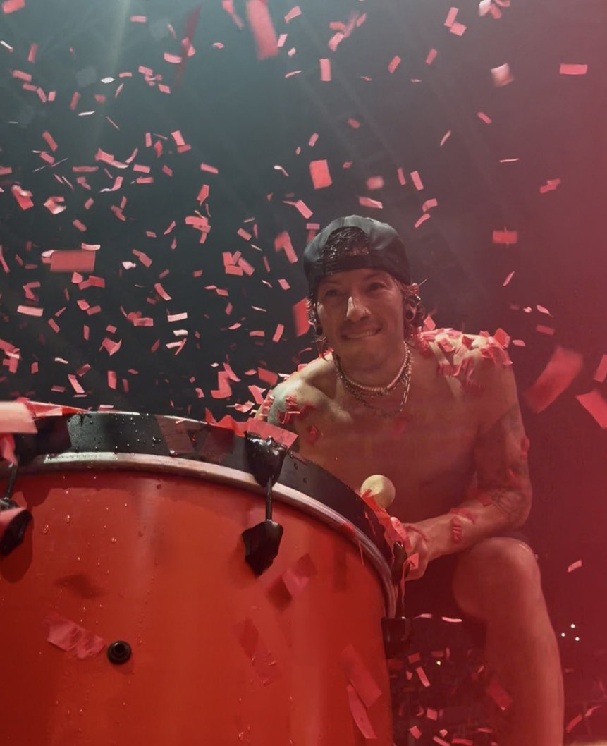 ingrid ⊬ push øn thrøugh tweet media