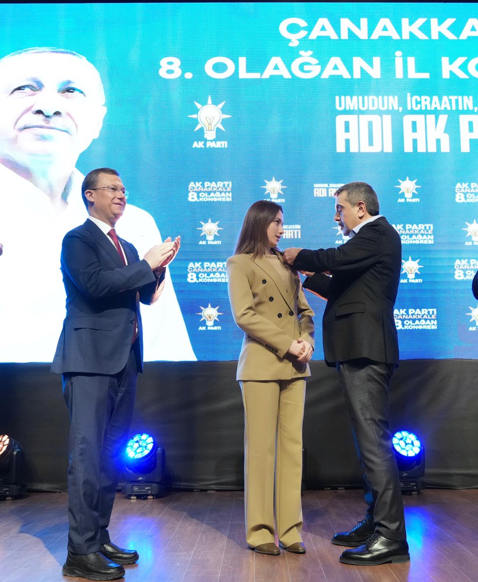 📍 AK Parti Çanakkale 8. Olağan Kongresi

AK Parti Çanakkale 8. Olağan İl Kongresi'ne iştirak ettik. 

Aziz milletimize Cumhuriyet tarihinin en büyük eserlerini kazandıran AK Parti, çağa liderlik eden, büyük ve güçlü Türkiye ideali için hedefine emin adımlarla ilerliyor.