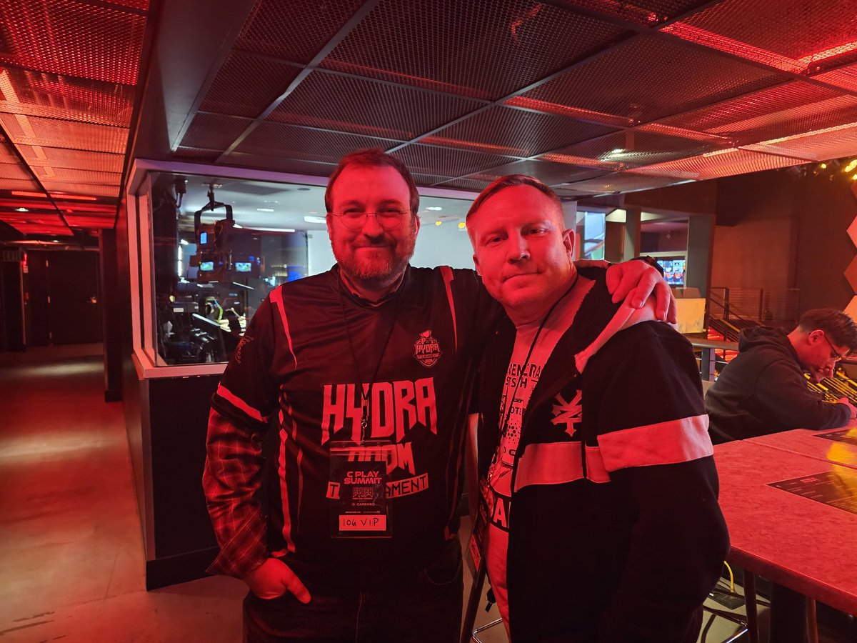 ontothenext0x's tweet photo. Dreams do come true! @IOHK_Charles showed up to #HydraDoom finale last night where someone won 100,000$ just playing the game. Congratulations 🎊 on 1 million TPS! #ADA https://t.co/iLp5U0nvhz