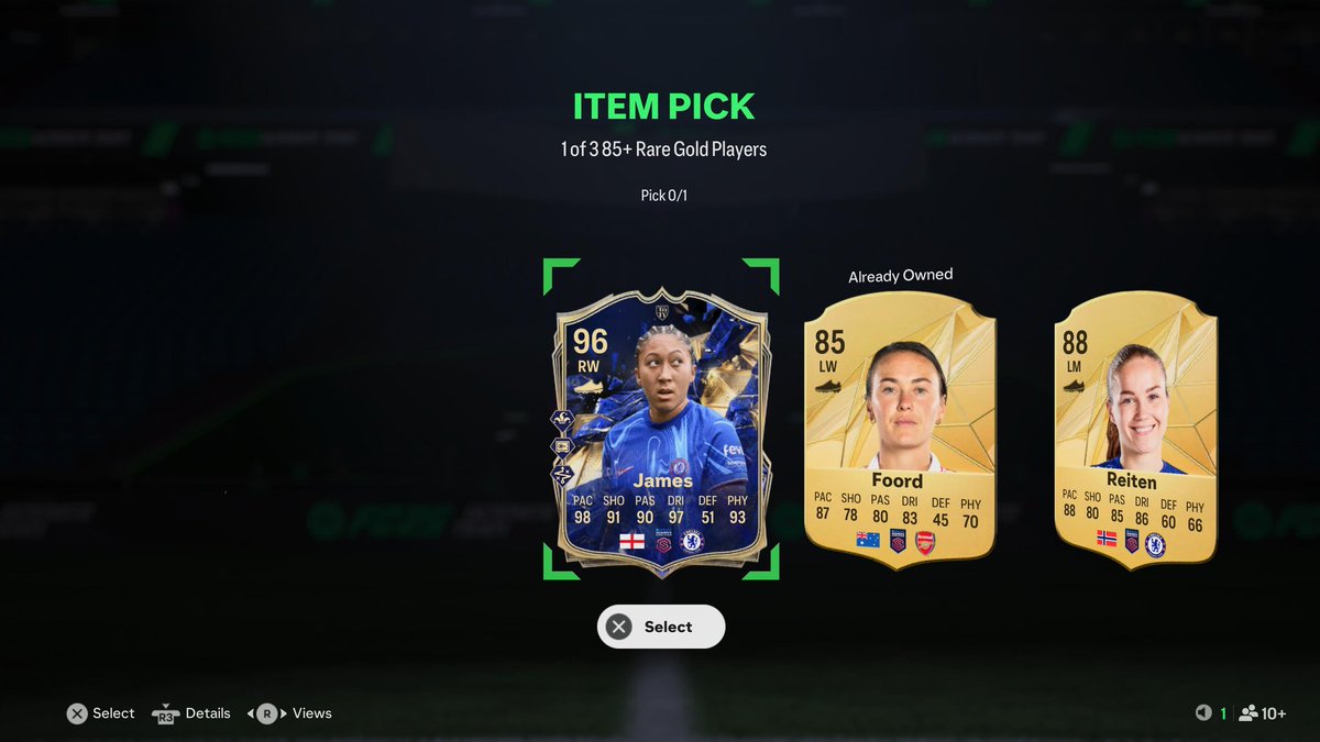 CPaddafi9348's tweet photo. @DonkTrading A lot of people have packed them this year, most teams I'm coming up against have at least 1. I packed James https://t.co/TSOv1cFIvF