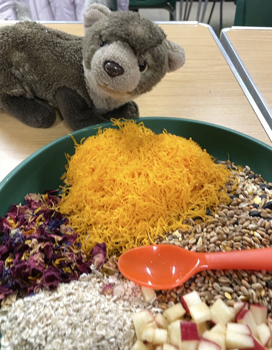 Oh look… A plate of food that needs “inspecting”..