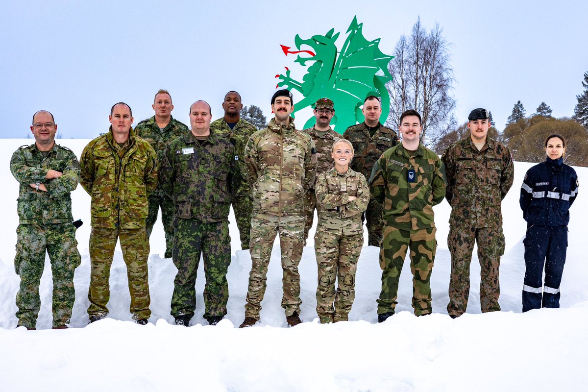 CBRN_skolan's tweet photo. 30 deltagare från 11 olika länder har fått utbildning för  att kunna lösa CBRN-uppgifter i kallt väder och vintermiljö. 

Försvarsmakten har unika kunskaper och förmågor inom funktionen CBRN som vi ska vara stolta över. https://t.co/S6xrSWRTnn