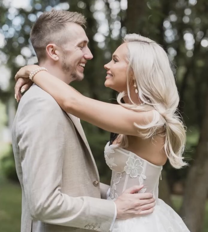 1 pic. Wait does this mean I’m going to be a grandma!? 😂 Massive congrats @TaliaMar and @miniminter .. life doesn’t get any better than being a parent ❤️ https://t.co/pYI8oD4Hac