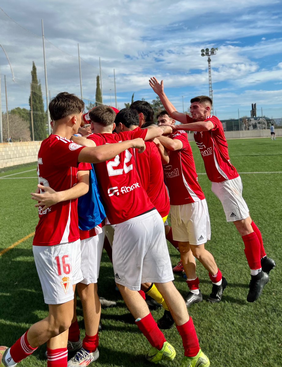 canteragrana's tweet photo. 🍍 E-QUI-PO
#RealMurciaLevante https://t.co/qyaVFb6mUB