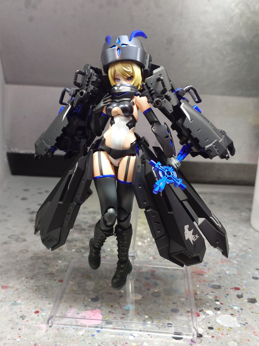 828_hitsuji's tweet photo. 本日の並走作業進捗
エクソシストさんの顔とグレイブアームズ以外塗装終わった！！

#めこ生
#めこ丸隊 https://t.co/HSgr8wblT8