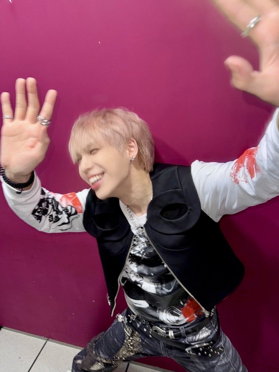 CIX_twt's tweet photo. 오늘��� 고마워써!!⚡️

#CIX #FIX #BX #이병곤 #병곤 #평픽사💙 https://t.co/SOzMa0wUii