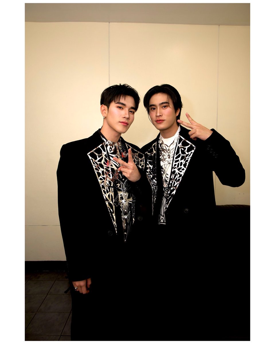 gemluvfot's tweet photo. Thank you for coming in Manila. I hope I'll meet you guys next year

GEMFOT RUN THE WORLD IN MNL
#GFRunTheWorldinManila #Fourthnattawat #Gemini_NT #GeminiFourth https://t.co/q2tr5V6PhZ