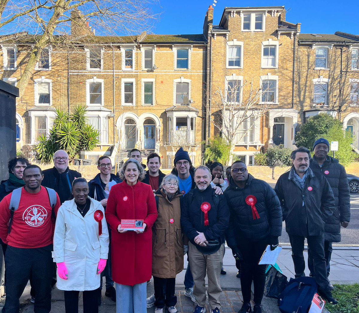 Emmanuel Akin (@emmanuelak_) on Twitter photo Super Saturday with <a href="/HackneyLabour/">Hackney Labour</a>, Out speaking with all residents in Hackney Central this morning ! Some great conversations with members addressing all issues. 🌹🌹🌹 Super Saturday with <a href="/HackneyLabour/">Hackney Labour</a>, Out speaking with all residents in Hackney Central this morning ! Some great conversations with members addressing all issues. 🌹🌹🌹