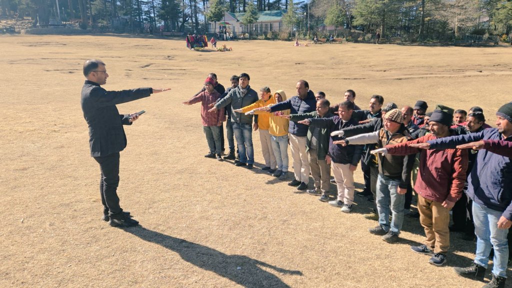 _DSBhau's tweet photo. Celebrating #NationalVotersDay2025 at the famous hill station of Patnitop! Administered the pledge to officials and staff, reaffirming commitment to uphold the democratic traditions of our nation and honor the power of every vote. 

#NothingLikeVoting
#IVote4Sure
#NVD2025 https://t.co/MW67hktYkw