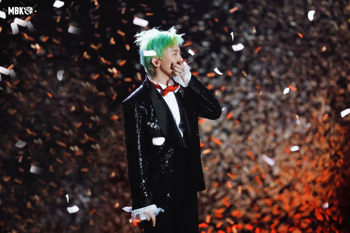 xxbonggg's tweet photo. Mint Jiyong 💚💚
#GDRAGON
#GDRAGONXGalaDesPiecesJaunes https://t.co/hcXISpjhqd