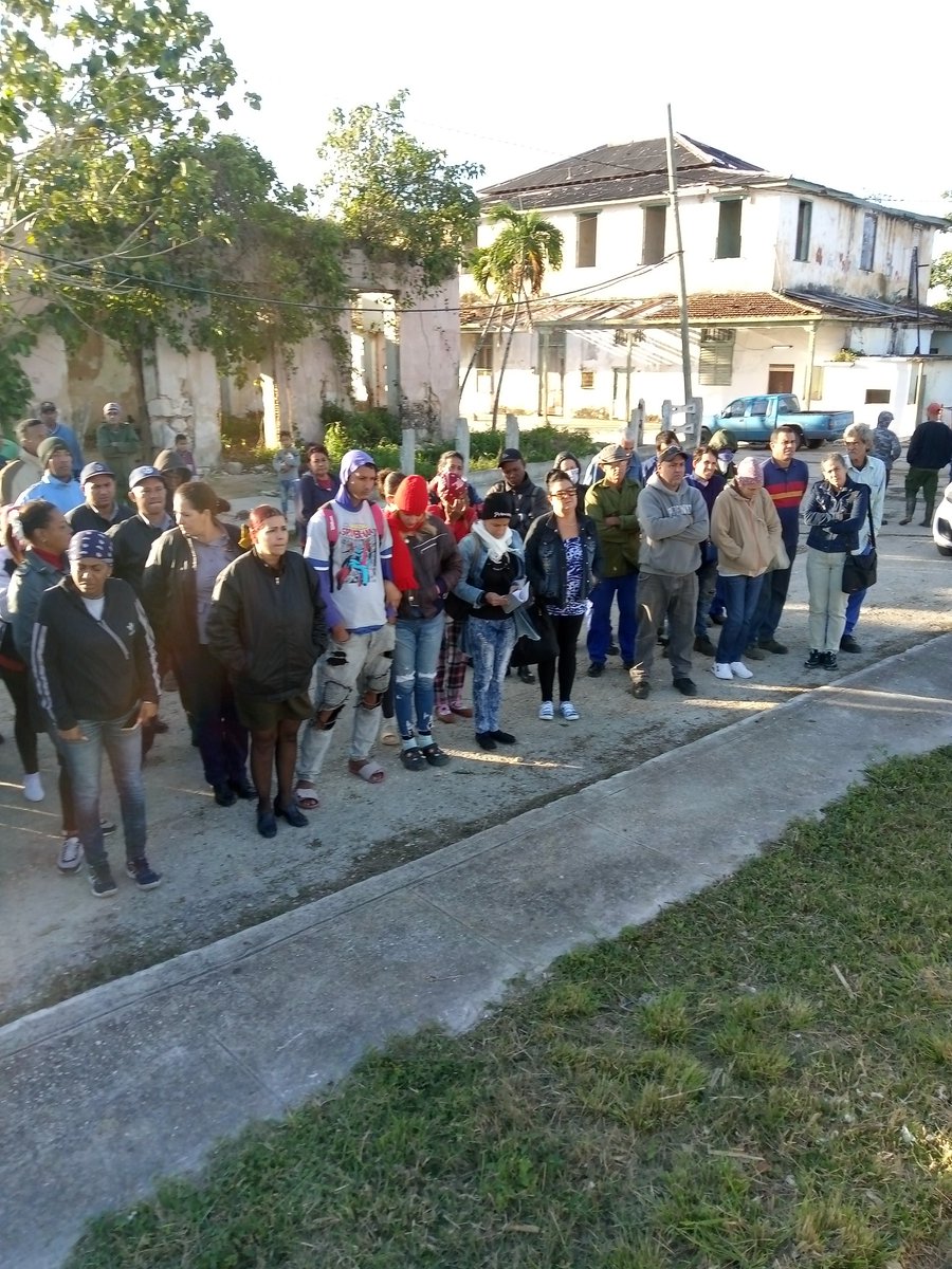 Hoy Día Nacional de la Defensa en #Caimito como parte del Ejercicio Estratégico Bastión 2024.
La población se entrena en acciones prácticas 🇨🇺 .En la Zona de Defensa 220401 Central Habana Libre,donde actúa el Consejo Popular Costa Norte
#PuebloUniformado 
#ArtemisaJuntosSomosMas
