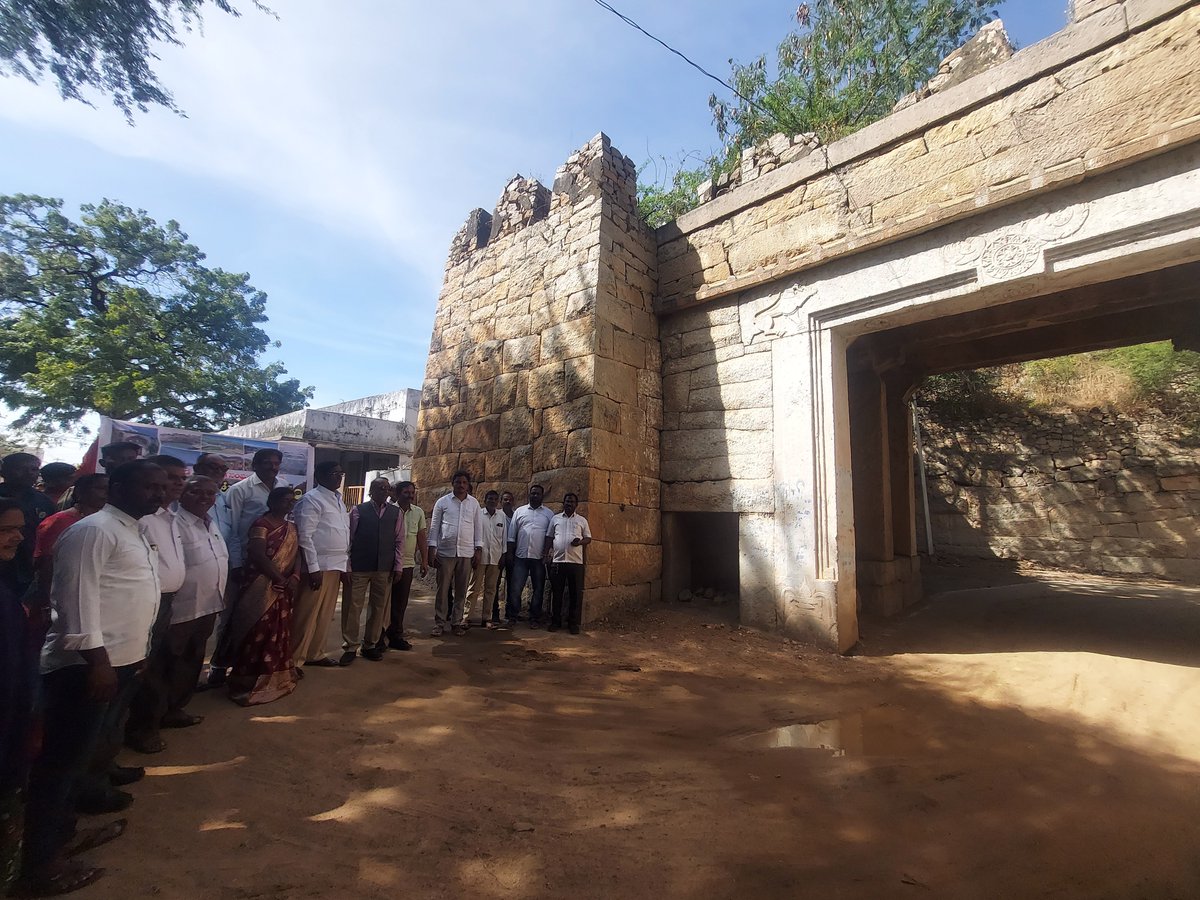 DevarakondaFort's tweet photo. #NationalTourismDay Celebrations at Historic Devarakonda Fort organised by Municipal Department #Devarakonda
@TelanganaCMO @SmitaSabharwal @umasudhir @balunaiknenavat @HiHyderabad @swachhhyd @TravelTelangana @Collector_NLG #TelanganaTourism #devarakonda #nalgonda @Kieran_drake https://t.co/j1ZBomvhIM