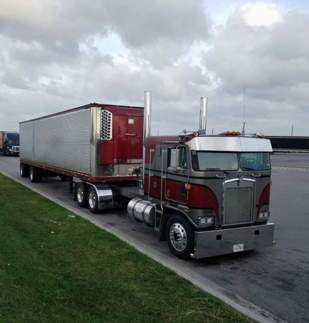 Old School SS=Super Sharp Cab with Split Axle Stainless Steele Trailer with Reefer🏆
