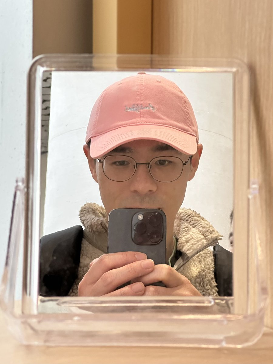 komanaka26's tweet photo. 尝试一下鲜艳的🧢 https://t.co/nyPgjFIgWW