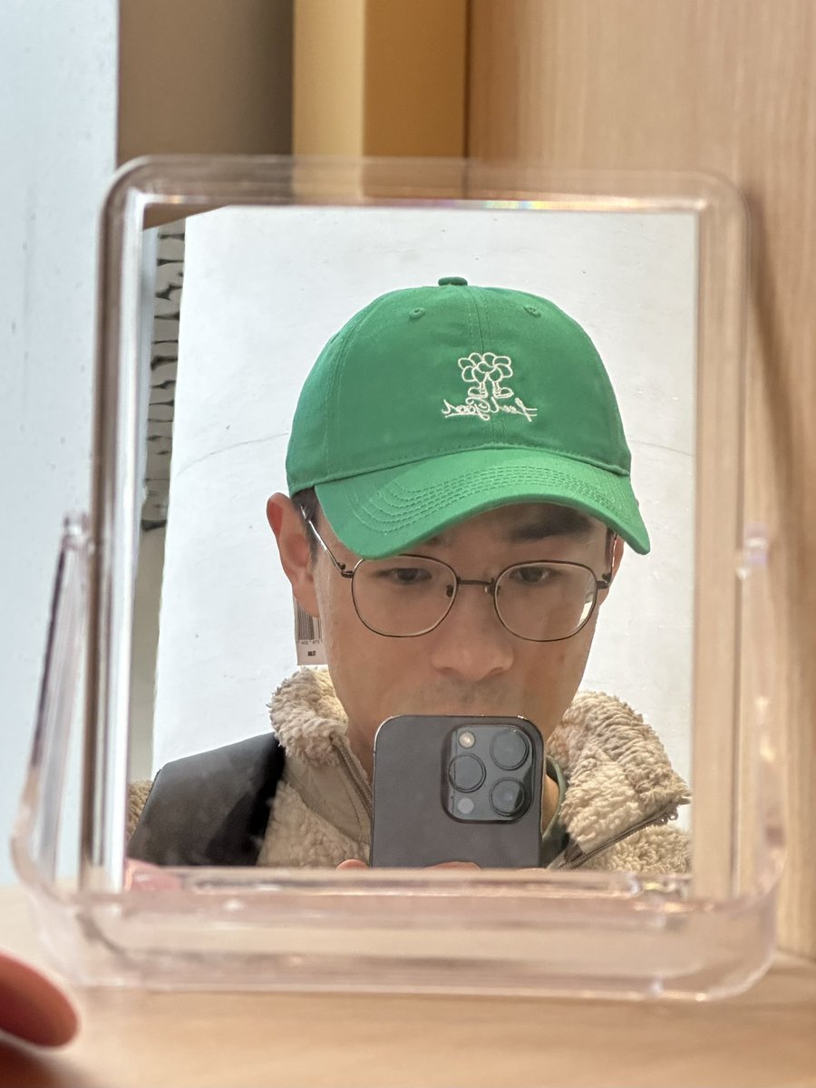 komanaka26's tweet photo. 尝试一下鲜艳的🧢 https://t.co/nyPgjFIgWW