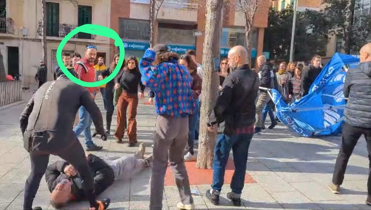 Com va dir Churchill, "Els feixistes del futur es faran dir antifeixistes"
Els feixistes de la <a href="/cupnacional/">CUP Països Catalans</a> i els partits d'extrema esquerra han de ser il·legalitzats!