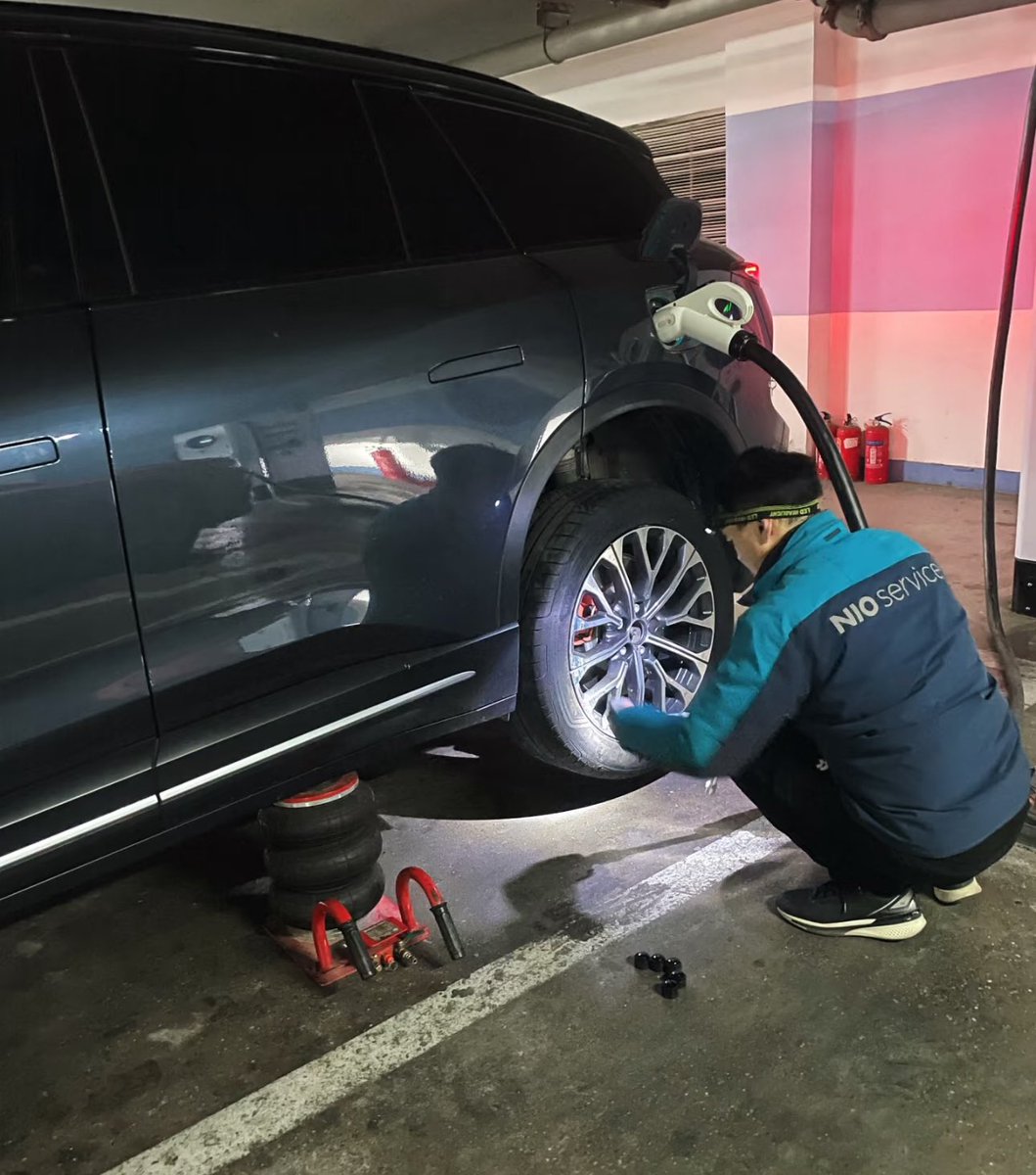 DriveGreen80167's tweet photo. Not many automakers can match the level of service NIO offers—24/7 on-call assistance. For female drivers, it truly means peace of mind and a hassle-free experience!
#ExceptionalService #CarRepairs $NIO #NIOCars #NIO @NIOSwitzerland @NIOSanFrancisco https://t.co/tTmGS26pMO