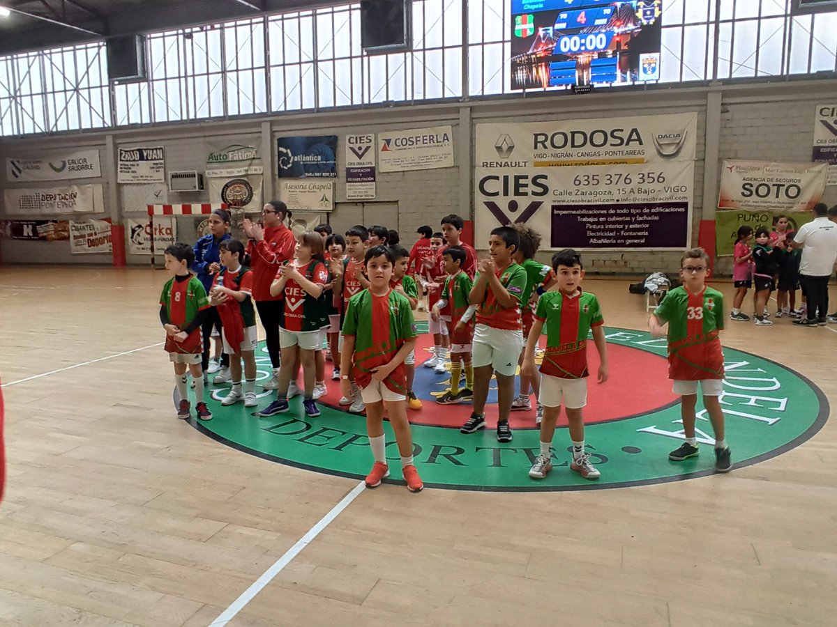 CB_ChapelaWeb's tweet photo. Xornada dos benxamíns fronte ó Cangas o "1" (6-10) e ó Lavadores o "2" (9-7).
Seguimos polo bo camiño!! 
#imoschapela #vermelloeverde #sonolasetta https://t.co/A4fJiuJmzg