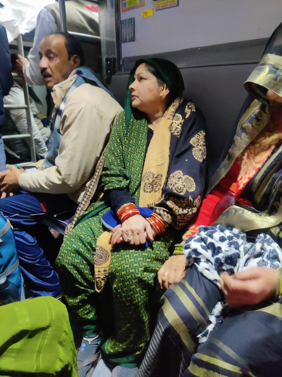 manishrathi3's tweet photo. @RailwaySeva @RailMinIndia @PMOIndia @NWRailways 
Train no 14115 
Trains are so overcrowded that unreserved passengers are taking reserved seats in 3AC coaches, including mine. This is unfair and needs to be fixed urgently to ensure comfort and safety for paying passengers https://t.co/fA6Jb02AqD