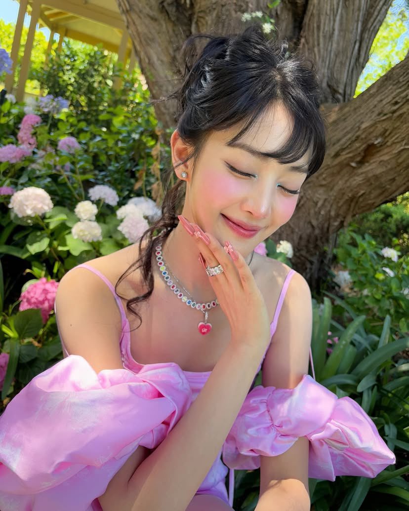 idle_ph's tweet photo. [📸] 20250125 min.nicha Instagram Update

lovely ✨😳💕

🔗 https://t.co/Jb4lKpAHwb

#여자아이들 #GIDLE
#민니 #MINNIE #มินนี่ https://t.co/hDKF0M5Vz4