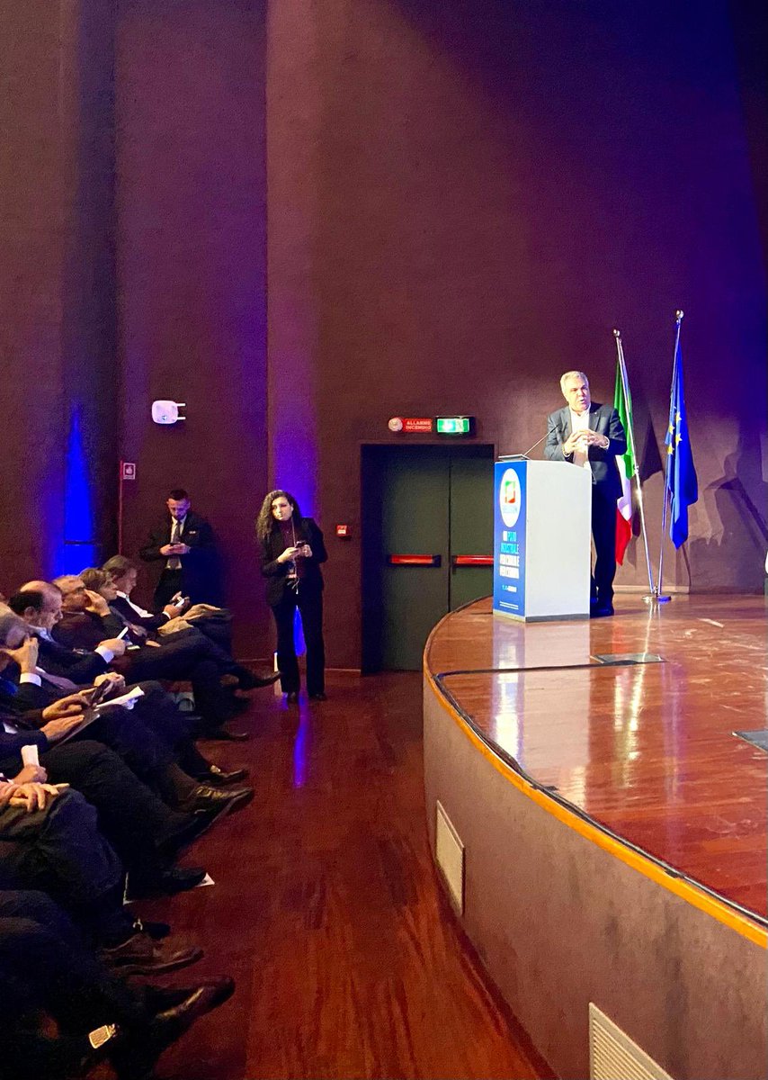 #LuigiSbarra a Milano: “Il Parlamento e le forze politiche che lo compongono hanno oggi la grande responsabilità di portare avanti una  visione della persona e del lavoro centrata sul rafforzamento della  contrattazione e sul valore della partecipazione. E’ una occasione unica