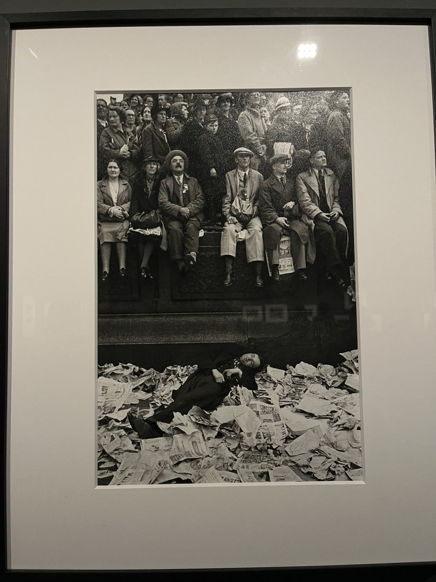 aalcaniz's tweet photo. #Últimosdías para visitar #KBrCartierBresson en @KBrfmapfre 😍 Un recorrido exhaustivo por la increíble obra del icónico fotoperiodista que cambió la historia de la fotografía para siempre con su mirada y el “instante decisivo”. ¡Una maravilla! https://t.co/CxJRZV6uzp