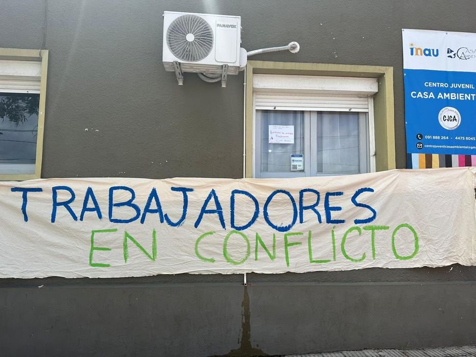 CronicasDelEste's tweet photo. EL CIERRE DE LA CASA AMBIENTAL DEL INAU EN CASTILLOS DEJA EN VILO A ADOLESCENTES Y TRABAJADORES
https://t.co/g8C8EiTqOR https://t.co/YdWpwblx8I