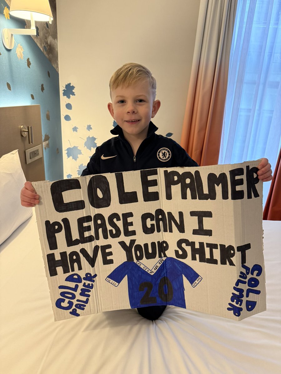 mrlively1's tweet photo. @ChelseaFC first away day for Albie today. Up the Chels! #Mancityvchelsea https://t.co/pqQvzTAKaX