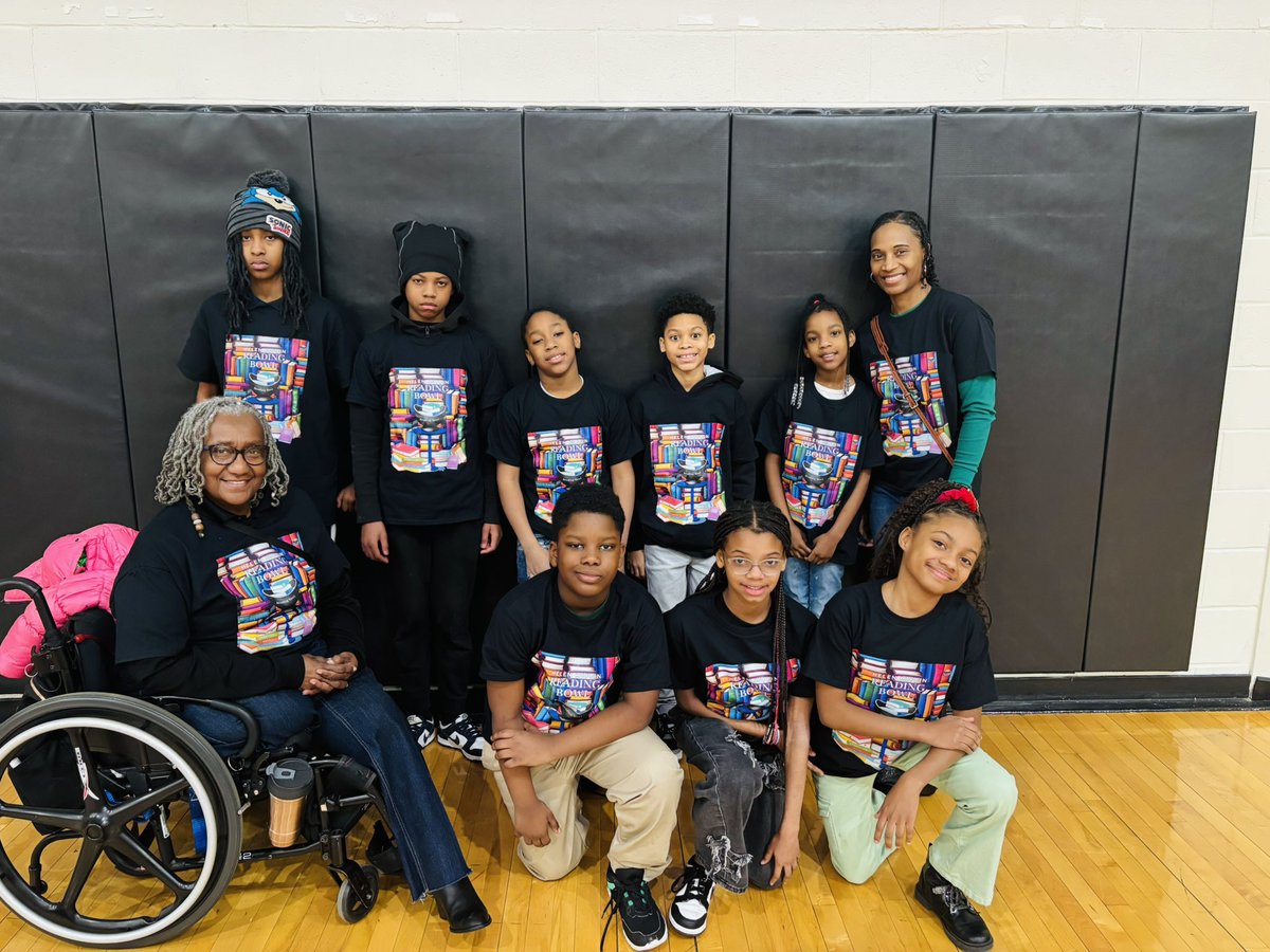 WFinchMedia's tweet photo. We are ready for the @apsupdate Helen Ruffin Reading Bowl!!!  📚📚#superbowlofreading #sendgoodvibesplease 
#goingfortheGOLD🏅
@APSMediaServ @DrTSpencer @_craigasimmons @GAHRRB @APSFinchEagles https://t.co/Xcl7hlWhmr