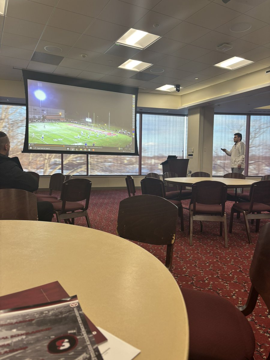 MaxNovak35's tweet image. Thank you @Coach_Keene for the Invitation to Springfield college and to talk about a possible next 4 years at @_SCFootball. I had a great time seeing the beautiful campus yesterday. And seeing the team lift wich was very electric!