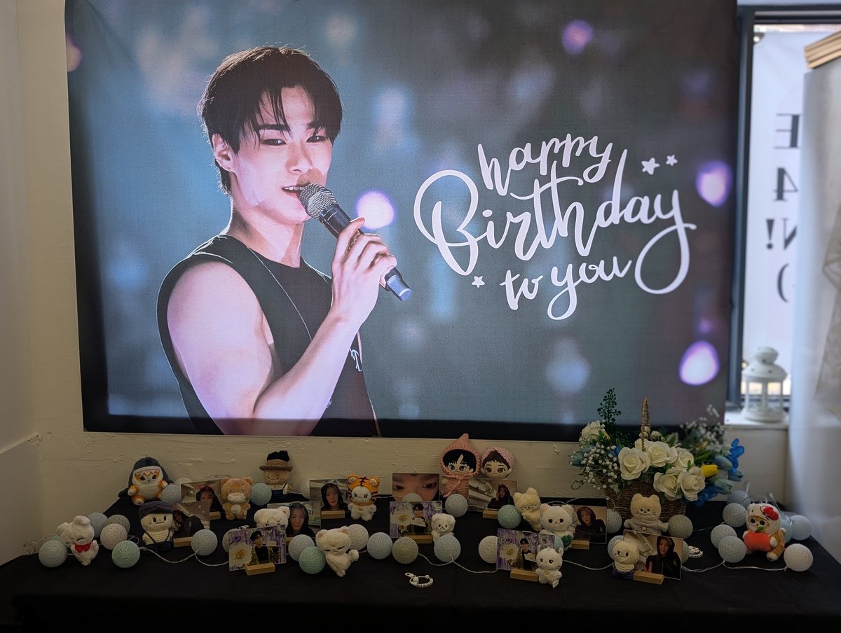Binismymoon's tweet photo. #누구보다_��나는달_빈아_생일축하해 https://t.co/2sn84I0JWw