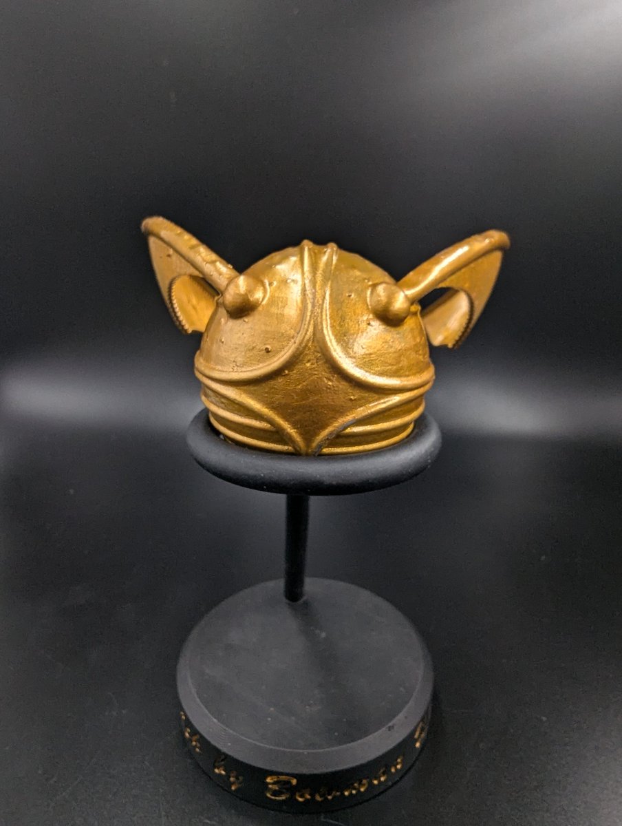 comoners72508's tweet photo. Złoty znicz do gry w Quidditcha też wleciał pod pędzel 😶
#HarryPotter #handmade https://t.co/q2OFHAcb1n