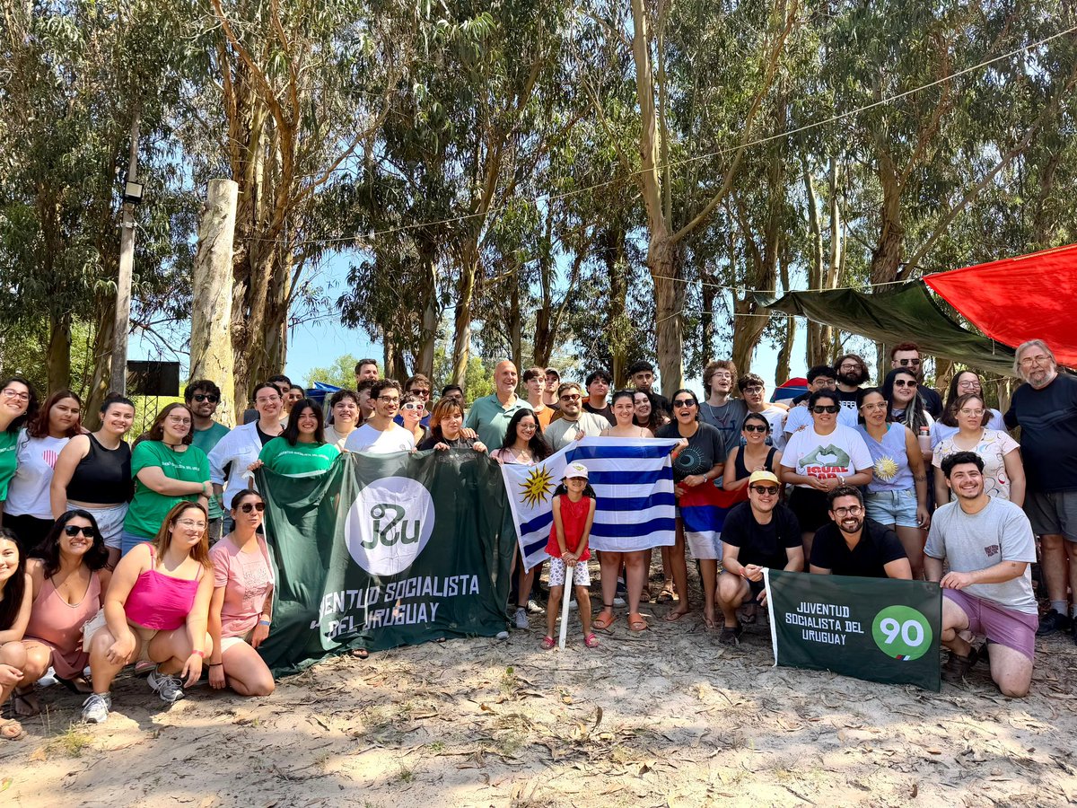 pando_jsu's tweet photo. En las 31 Tolderías de la @jsu90ps 💚 recibimos a nuestro candidato a la Intendencia de Canelones @FLegnaniSilva para intercambiar acerca de la realidad de nuestro departamento y los desafíos por delante ❤️💙🤍 https://t.co/nHmUqPiAvO